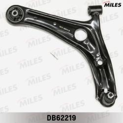 DB62219 Рычаг TOYOTA YARIS 99-05 пер.подв.прав.