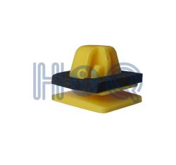 70203109 Клипса пластмассовая HYUNDAI KIA