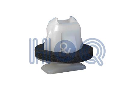 70203025 Клипса пластмассовая NISSAN